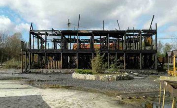 В Солотвино снова сгорела база отдыха