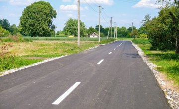 ДнепрОГА впервые за десятки лет капитально ремонтирует сельские дороги в Царичанском районе 