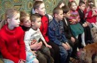 На Днепропетровщине реализуется программа по предупреждению сиротства «Депутаты за благополучие семей»