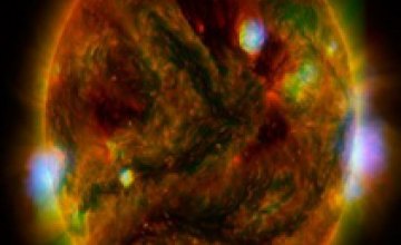 NASA опубликовало снимок поверхности Солнца в рентгеновском диапазоне 