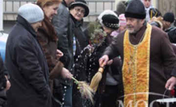 Днепропетровск массово отпраздновал Крещение Господне