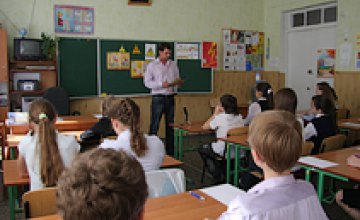 В Новомосковске к началу учебного года отремонтируют школу
