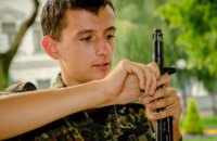 С начала года около полутора тысяч жителей Днепропетровщины пошли в армию по контракту