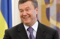 Виктор Янукович записал новогоднее поздравление с шестого дубля