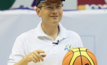 Александр Вилкул пожелал успеха украинской сборной на «Евробаскете 2013» в Словении