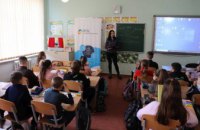 Компания АО «Днепропетровскгаз» очень помогает и обучает детей, как правильно обращаться с газовыми приборами в быту, - директор средней школы 