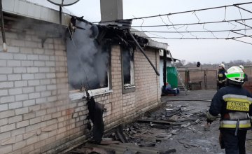 В Днепровском районе горел частный сектор
