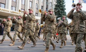 Весенний призыв: 150 юношей Днепропетровщины отправились служить в армии
