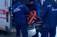 В Днепродзержинске спасатели помогли медикам госпитализировать тучного больного