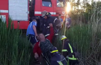 В Кривом Роге с моста в воду упал мужчина: пострадавшего спасли чрезвычайники