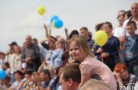 Тысячи днепрян приняли участие в праздновании 9 Мая на Фестивальном причале, организованном партией «За життя» (ФОТОРЕПОРТАЖ)