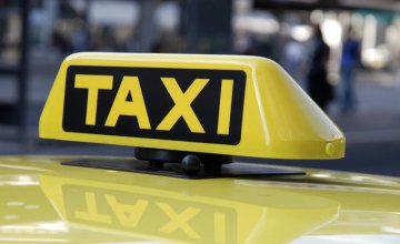 В Украине служба такси Uber ввела плату за ожидание клиента