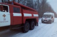 В Винницкой области 2 скорые попали в снежные заносы