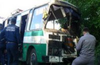 В Хмельницком в результате аварии рейсового автобуса 1 человек погиб, 17 пострадали
