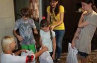 Фонд «Украинская перспектива» помог матерям-одиночкам и семьям переселенцев собрать детей в школу