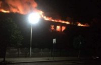 В Одесской области в школу попала молния, огонь уничтожил классы на последнем этаже (ФОТО)