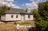 31 відремонтована оселя, понад 40 в роботі: на Херсонщині працюють будівельники з Дніпропетровської області