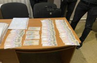 На Днепропетровщине руководитель госпредприятия подозревается в вымогательстве и получении взятки в  размере 96 тыс гривен