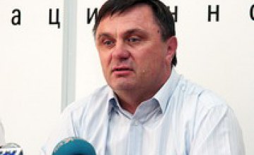 Эксперт: «Голосование за отставку Еханурова — свидетельство циничной безответственности ПР и БЮТ»