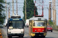 Более 50% жителей Днепра передвигаются по городу общественным транспортом, - эксперт