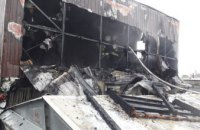 В Днепре горел огромный гараж (ФОТО)