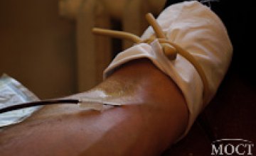 Доноры Днепропетровской области сдали почти 3 тыс литров крови для воинов АТО