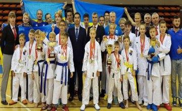 Каратисты из Днепропетровщины завоевали более 20 медалей на мировом чемпионате