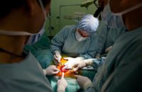  В Индии хирурги извлекли более 600 гвоздей из желудка пациента