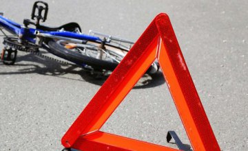На Днепропетровщине велосипедист не справился с управлением и упал на проезжую часть