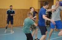 Обладатели кубка Украины по баскетболу провели мастер-класс для школьников Соленого в осовремененном спортзале (ФОТОРЕПОРТАЖ)
