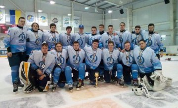  Днепряне завоевали «серебро» на чемпионате Украины по хоккею 