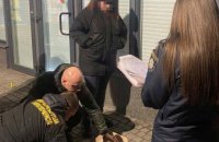 18-летнюю жительницу Каменского задержали за распространение наркотиков 