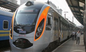 В Днепропетровске открыли скоростное движение поездов класса «Интерсити +» сообщения «Днепропетровск - Киев»