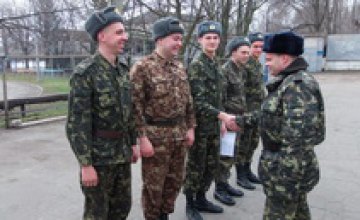 Воинские части Днепропетровской области начали увольнения в запас срочников