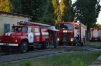 В Днепре горели склады с моторным маслом в Самарском районе (ВИДЕО)