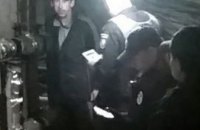 В Днепре жильцы сдали в полицию металлиста, залезшего к ним в подвал (ФОТО)