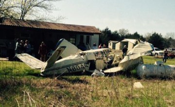 На жилой дом в Техасе упал одномоторный самолет