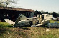 На жилой дом в Техасе упал одномоторный самолет