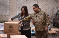 Тонни продуктів, води, ліків, а також термоковдри та запчастини: чергова гуманітарна допомога військовим від «TAPS-Ukraine» та штабу волонтерів Дніпра
