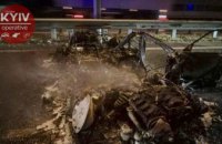 На трассе «Киев – Житомир» Audi A8 врезалась в отбойник и загорелась (ФОТО)