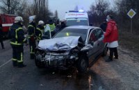 Водителя зажало в кузове: в Верхнеднепровском районе произошло лобовое столкновение двух легковушек