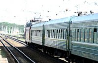 В крымском поезде пожилой мужчина облил кислотой трех пассажиров