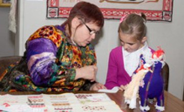 В Днепропетровском художественном музее научат вышивать 