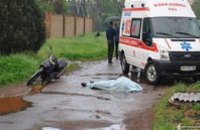 В Кривом Роге водитель скутера погиб на месте ДТП