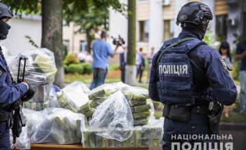 ​В Запорожской области задержали четырех организаторов международного наркокартеля и 400 кг кокаина