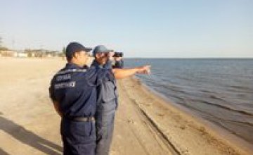 В Азовском море уже трое суток ищут пропавших рыбаков