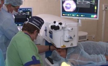 В Днепропетровске провели 3 операции по имплантации сверхсовременных искусственных хрусталиков глаза