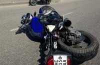 В Днепропетровске на Правде мотоцикл столкнулся с легковушкой (ФОТО)