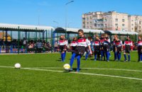 В Синельниково рядом со школой №7 открыли стадион европейского образца, – Валентин Резниченко