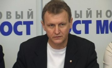 То, что руководители правительства не говорят на украинском - безобразие и неуважение к Закону, - Валерий Мурлян